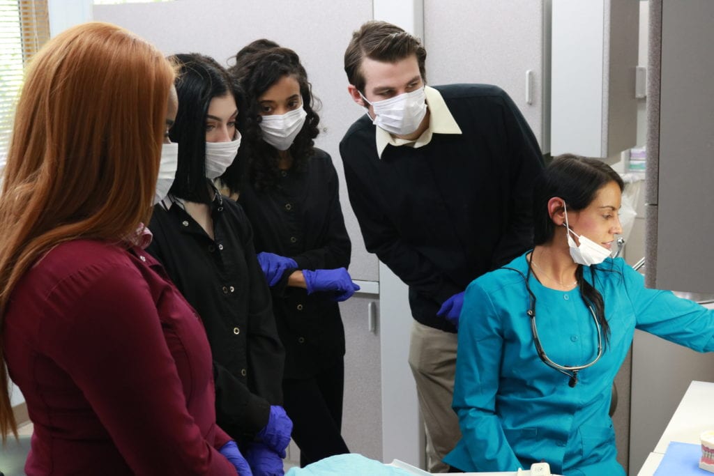 dental assistant training